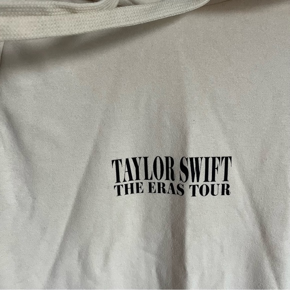 Taylor Swift / NEW Eras Tour Cream Hoodie 2023 - Picture 4 of 5
